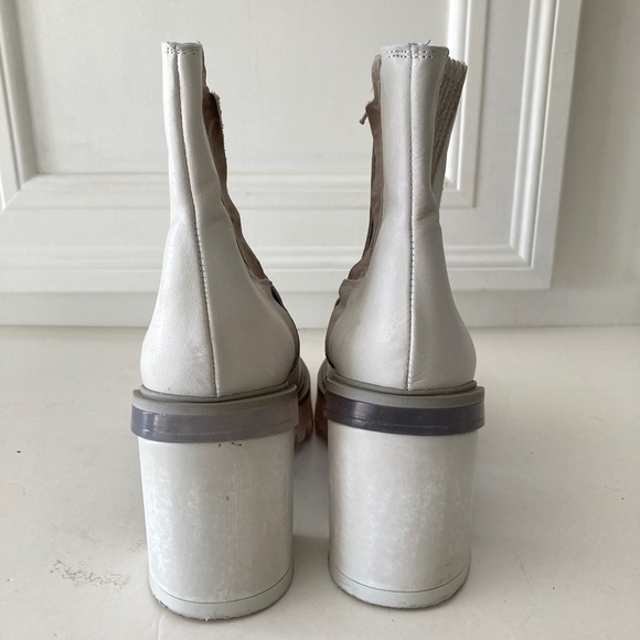 Free People James Chelsea Gray Leather Heeled Boots Sz 41 - Picture 7 of 10